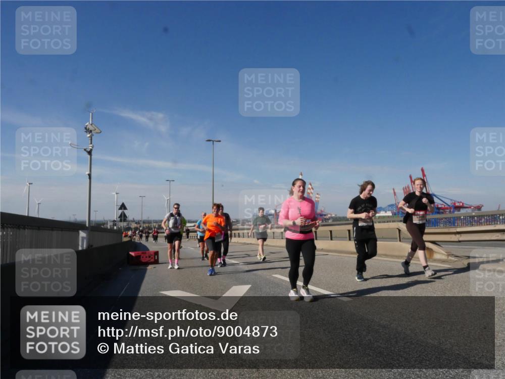03.10.2025 - Köhlbrandbrückenlauf Matties Gatica Varas http://msf.ph/oto/9004873 03.10.2025 12:58:46 Position 2  meine-sportfotos.de
