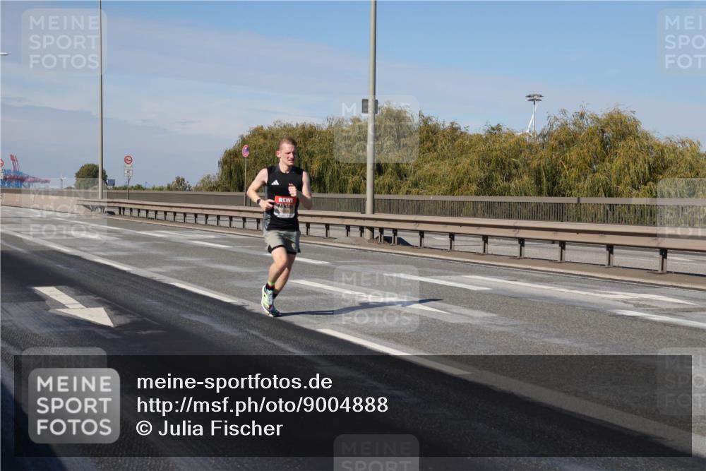 03.10.2025 - Köhlbrandbrückenlauf Julia Fischer http://msf.ph/oto/9004888 03.10.2025 12:36:16 Position 3 4004 meine-sportfotos.de
