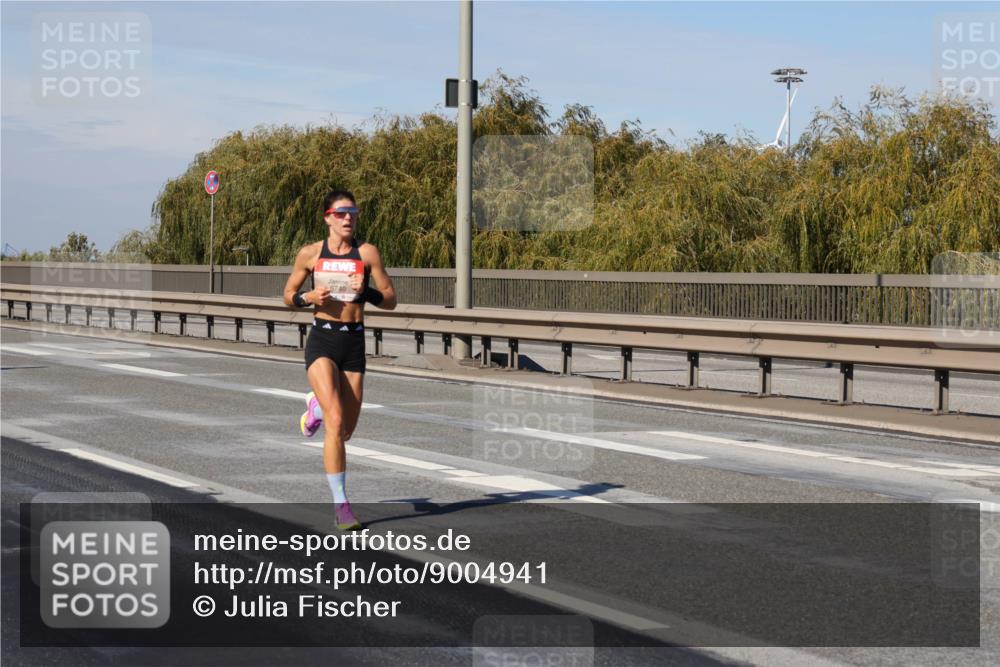 03.10.2025 - Köhlbrandbrückenlauf Julia Fischer http://msf.ph/oto/9004941 03.10.2025 12:36:43 Position 3 5740 meine-sportfotos.de