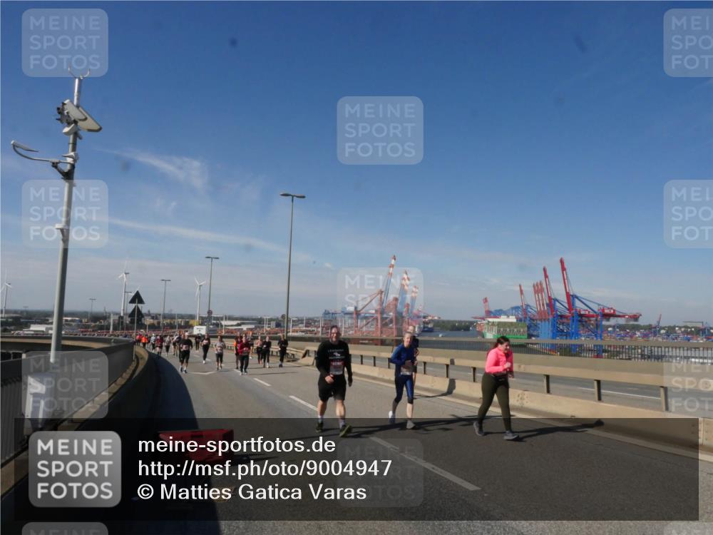 03.10.2025 - Köhlbrandbrückenlauf Matties Gatica Varas http://msf.ph/oto/9004947 03.10.2025 12:58:51 Position 2  meine-sportfotos.de