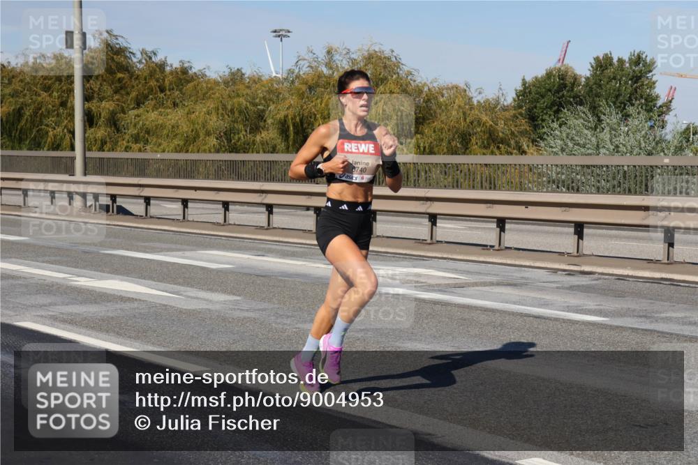 03.10.2025 - Köhlbrandbrückenlauf Julia Fischer http://msf.ph/oto/9004953 03.10.2025 12:36:44 Position 3 6740 meine-sportfotos.de