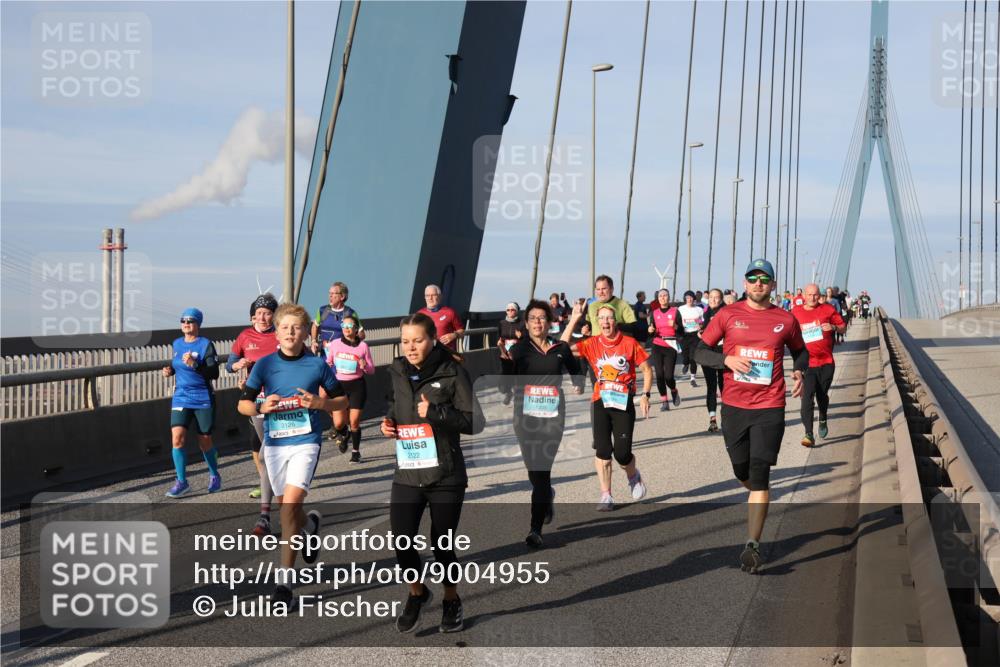 03.10.2025 - Köhlbrandbrückenlauf Julia Fischer http://msf.ph/oto/9004955 03.10.2025 09:50:40 Position 2 3126, 2122, 1305 meine-sportfotos.de