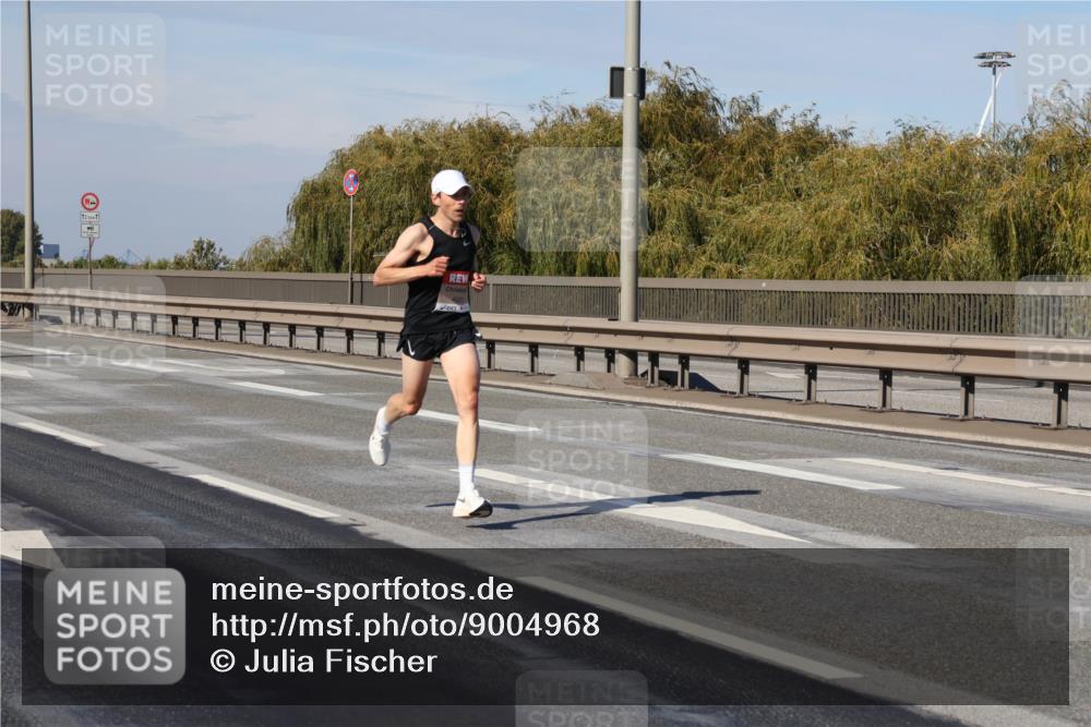 03.10.2025 - Köhlbrandbrückenlauf Julia Fischer http://msf.ph/oto/9004968 03.10.2025 12:36:47 Position 3 12, 5 meine-sportfotos.de