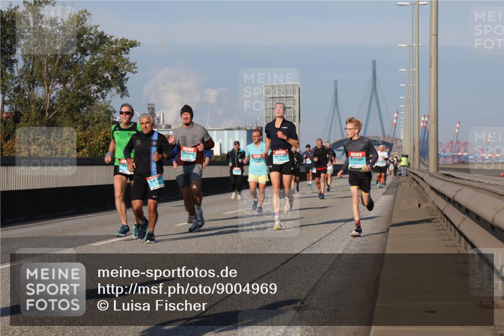 03.10.2025 - Köhlbrandbrückenlauf Luisa Fischer http://msf.ph/oto/9004969 03.10.2025 10:46:38 Position 3 2997 meine-sportfotos.de