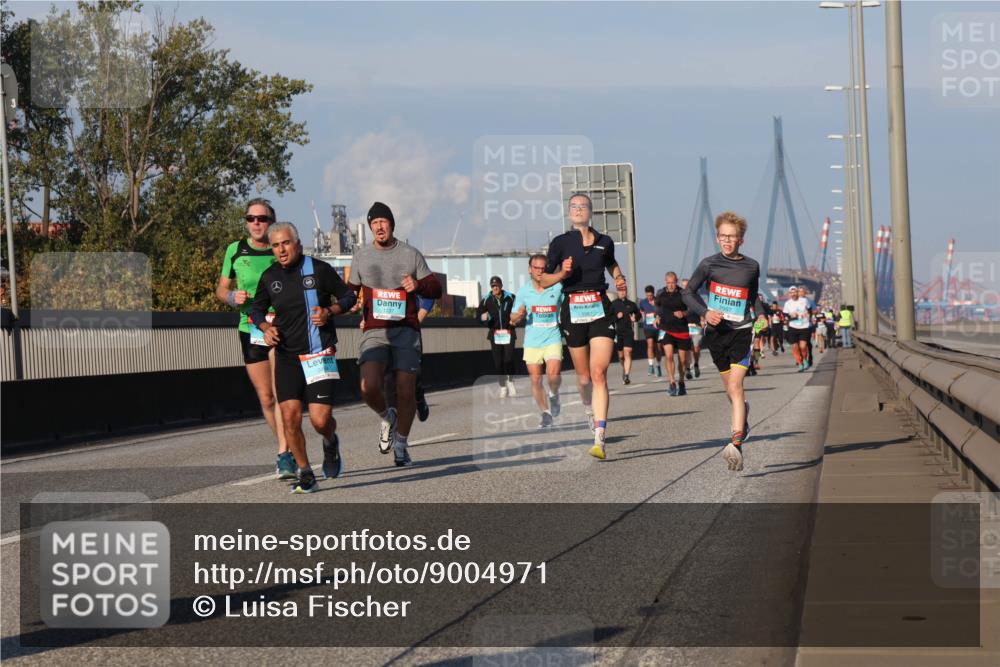 03.10.2025 - Köhlbrandbrückenlauf Luisa Fischer http://msf.ph/oto/9004971 03.10.2025 10:46:38 Position 3  meine-sportfotos.de