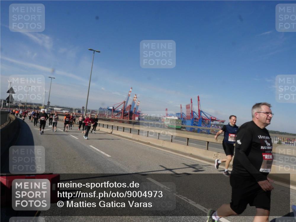 03.10.2025 - Köhlbrandbrückenlauf Matties Gatica Varas http://msf.ph/oto/9004973 03.10.2025 12:58:53 Position 2  meine-sportfotos.de