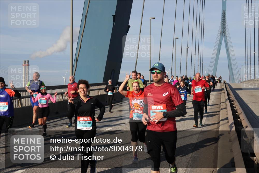 03.10.2025 - Köhlbrandbrückenlauf Julia Fischer http://msf.ph/oto/9004978 03.10.2025 09:50:42 Position 2 1305 meine-sportfotos.de
