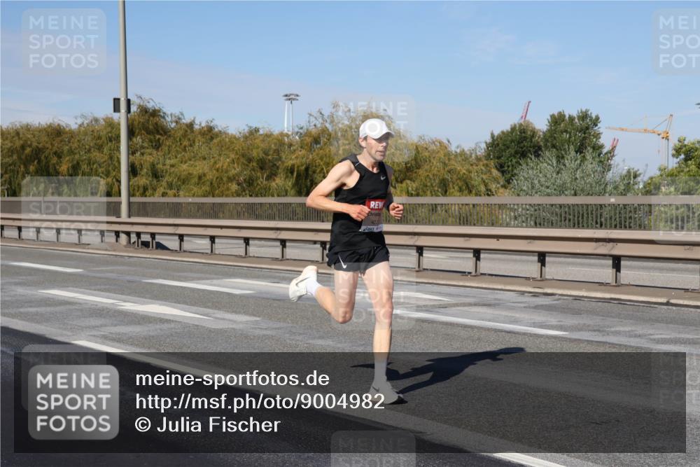 03.10.2025 - Köhlbrandbrückenlauf Julia Fischer http://msf.ph/oto/9004982 03.10.2025 12:36:48 Position 3 4021 meine-sportfotos.de