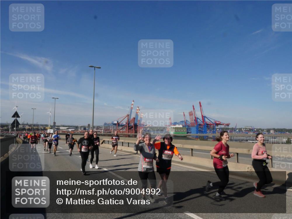 03.10.2025 - Köhlbrandbrückenlauf Matties Gatica Varas http://msf.ph/oto/9004992 03.10.2025 12:59:01 Position 2  meine-sportfotos.de