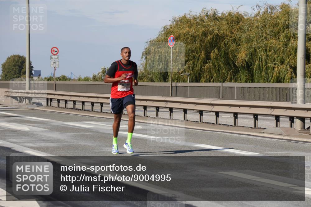 03.10.2025 - Köhlbrandbrückenlauf Julia Fischer http://msf.ph/oto/9004995 03.10.2025 12:36:50 Position 3 12, 5, 64 meine-sportfotos.de