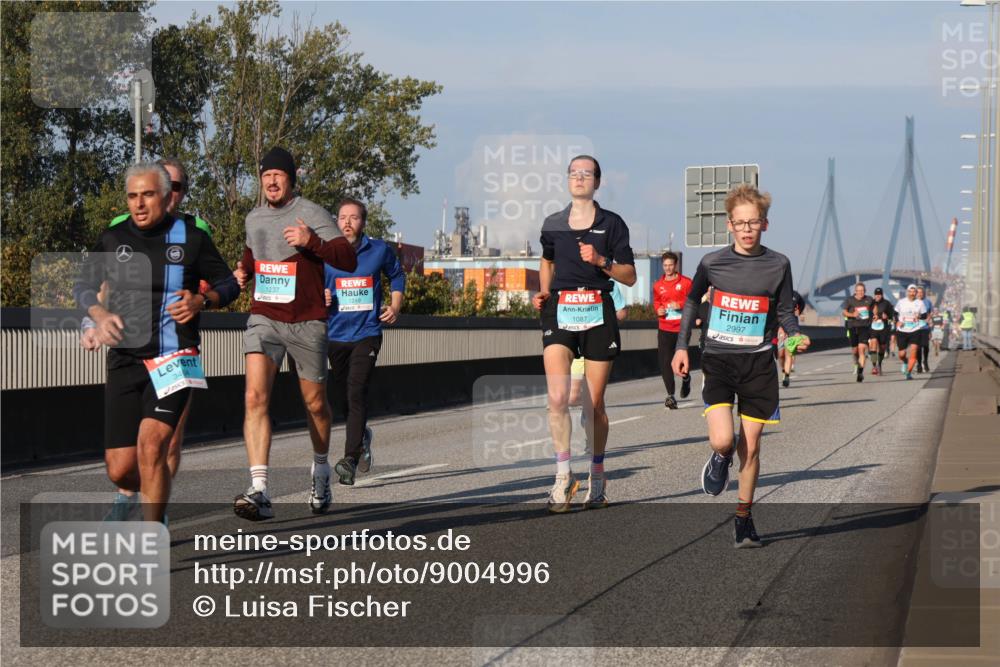 03.10.2025 - Köhlbrandbrückenlauf Luisa Fischer http://msf.ph/oto/9004996 03.10.2025 10:46:40 Position 3 1237, 1087, 2997 meine-sportfotos.de