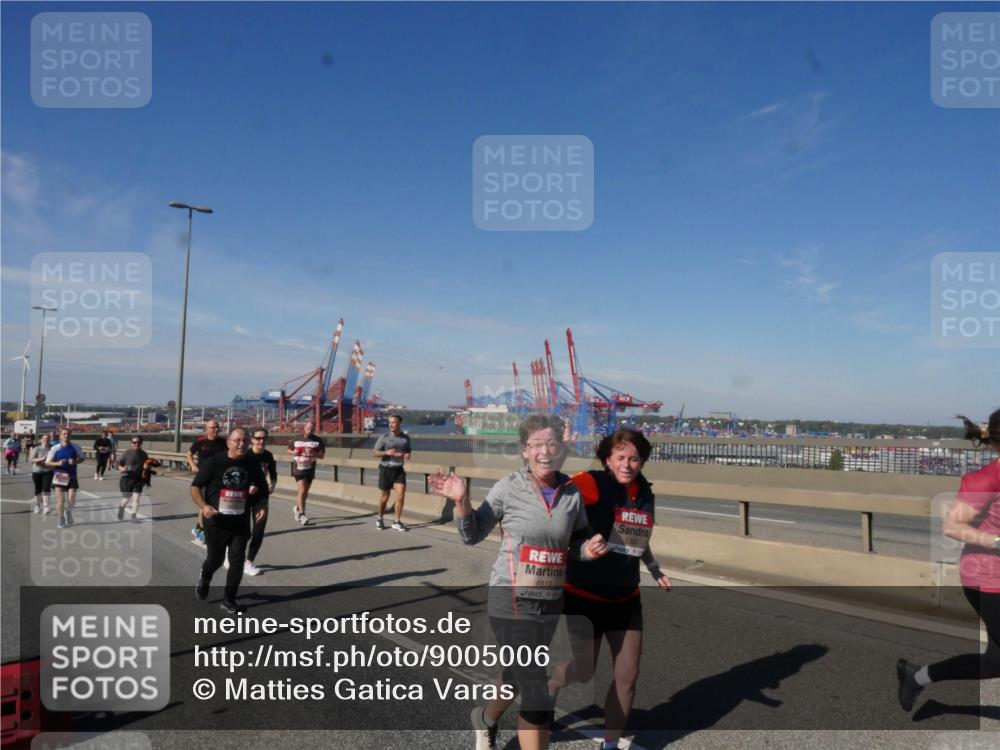 03.10.2025 - Köhlbrandbrückenlauf Matties Gatica Varas http://msf.ph/oto/9005006 03.10.2025 12:59:03 Position 2 4919 meine-sportfotos.de