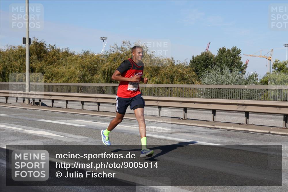 03.10.2025 - Köhlbrandbrückenlauf Julia Fischer http://msf.ph/oto/9005014 03.10.2025 12:36:53 Position 3  meine-sportfotos.de
