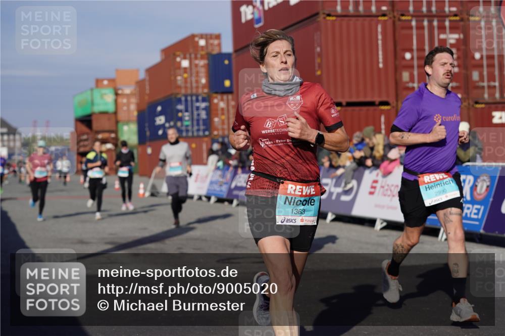 03.10.2025 - Köhlbrandbrückenlauf Michael Burmester http://msf.ph/oto/9005020 03.10.2025 10:07:36 Ziel 1014, 1363, 1377, 1378, 1384, 1532, 1764, 1886, 2807, 2814, 2990, 3250, 3497 meine-sportfotos.de
