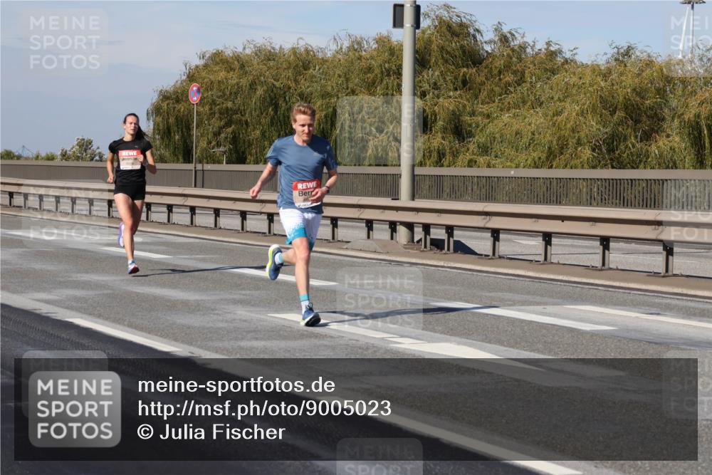 03.10.2025 - Köhlbrandbrückenlauf Julia Fischer http://msf.ph/oto/9005023 03.10.2025 12:36:57 Position 3  meine-sportfotos.de