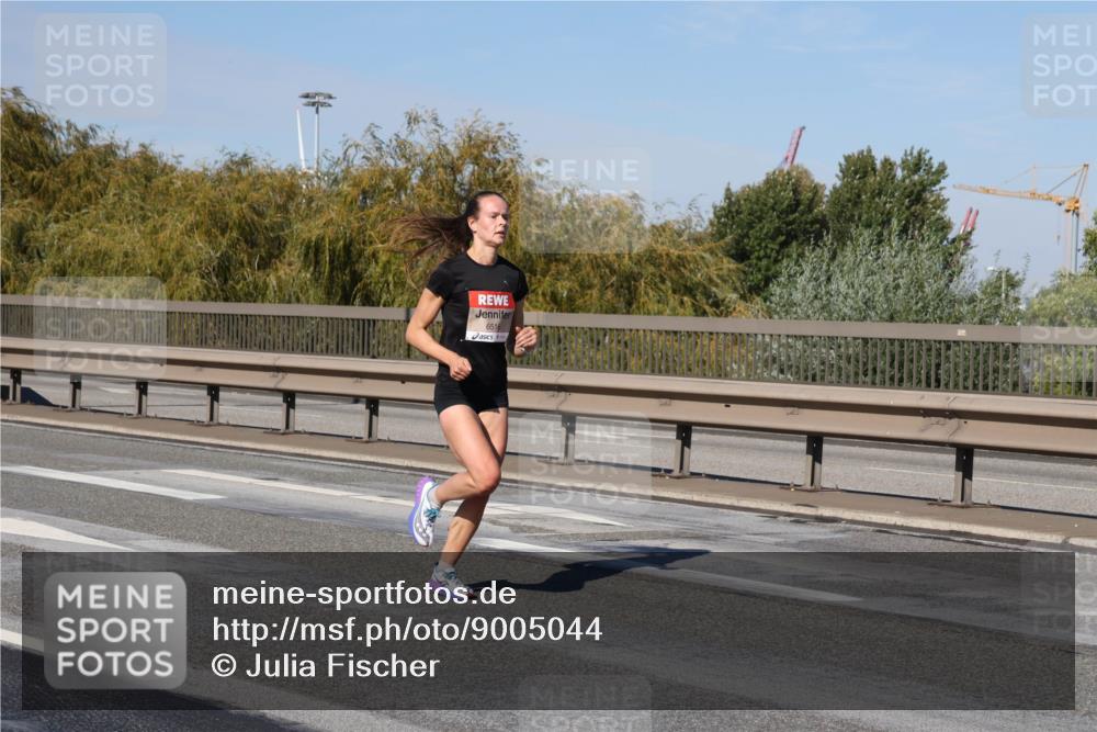 03.10.2025 - Köhlbrandbrückenlauf Julia Fischer http://msf.ph/oto/9005044 03.10.2025 12:37:00 Position 3 6516 meine-sportfotos.de