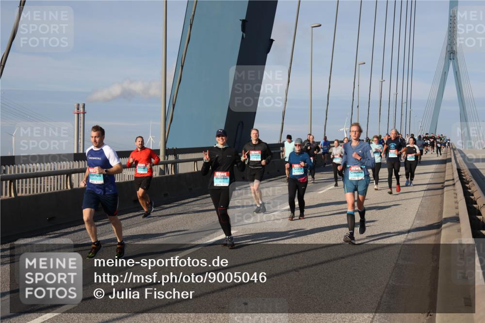 03.10.2025 - Köhlbrandbrückenlauf Julia Fischer http://msf.ph/oto/9005046 03.10.2025 09:50:50 Position 2  meine-sportfotos.de