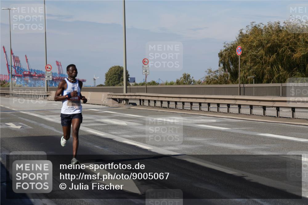 03.10.2025 - Köhlbrandbrückenlauf Julia Fischer http://msf.ph/oto/9005067 03.10.2025 12:37:59 Position 3  meine-sportfotos.de