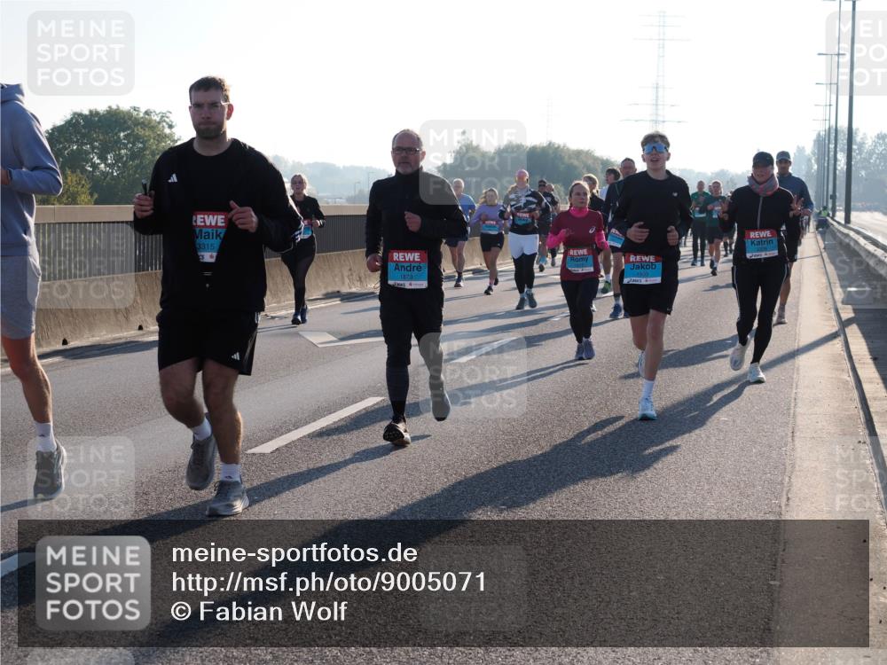 03.10.2025 - Köhlbrandbrückenlauf Fabian Wolf http://msf.ph/oto/9005071 03.10.2025 09:19:02 Position 3 3315, 1873, 1515, 1933 meine-sportfotos.de