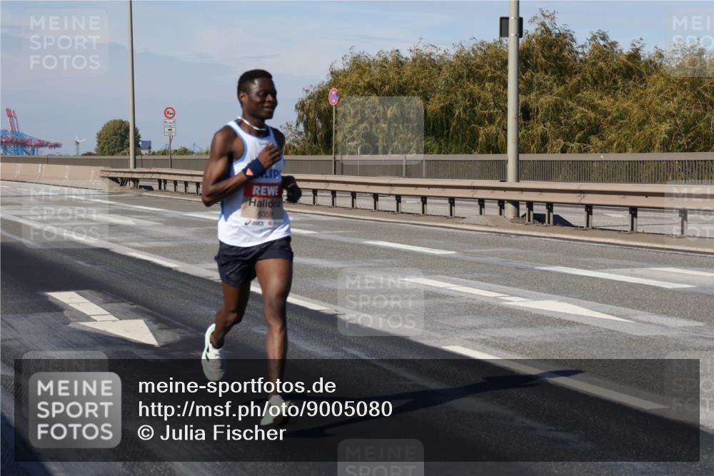 03.10.2025 - Köhlbrandbrückenlauf Julia Fischer http://msf.ph/oto/9005080 03.10.2025 12:38:01 Position 3 6359 meine-sportfotos.de