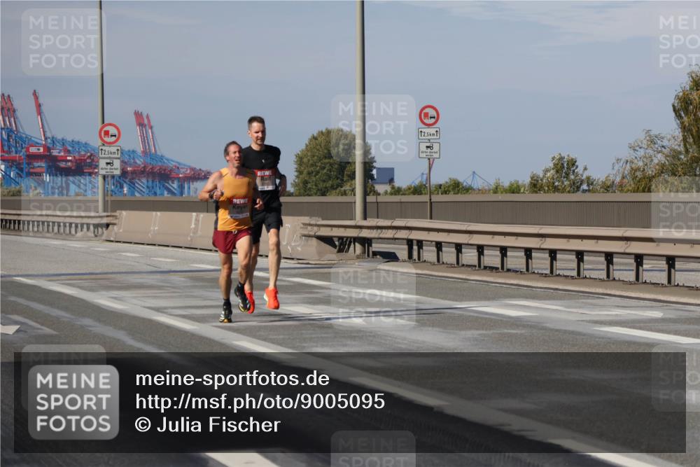 03.10.2025 - Köhlbrandbrückenlauf Julia Fischer http://msf.ph/oto/9005095 03.10.2025 12:38:26 Position 3  meine-sportfotos.de