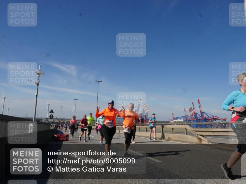 03.10.2025 - Köhlbrandbrückenlauf Matties Gatica Varas http://msf.ph/oto/9005099 03.10.2025 12:59:18 Position 2  meine-sportfotos.de