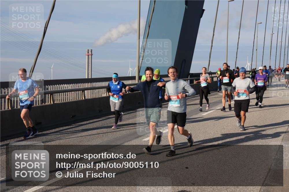 03.10.2025 - Köhlbrandbrückenlauf Julia Fischer http://msf.ph/oto/9005110 03.10.2025 09:51:01 Position 2 1108 meine-sportfotos.de