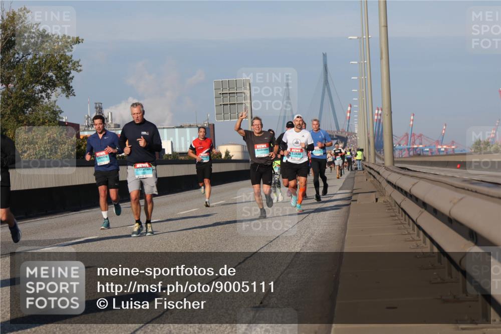 03.10.2025 - Köhlbrandbrückenlauf Luisa Fischer http://msf.ph/oto/9005111 03.10.2025 10:46:48 Position 3  meine-sportfotos.de