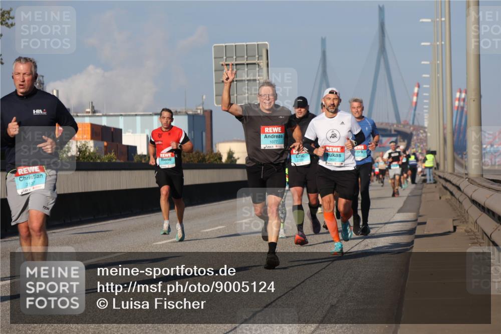 03.10.2025 - Köhlbrandbrückenlauf Luisa Fischer http://msf.ph/oto/9005124 03.10.2025 10:46:49 Position 3 3137, 1077, 2709, 2697 meine-sportfotos.de