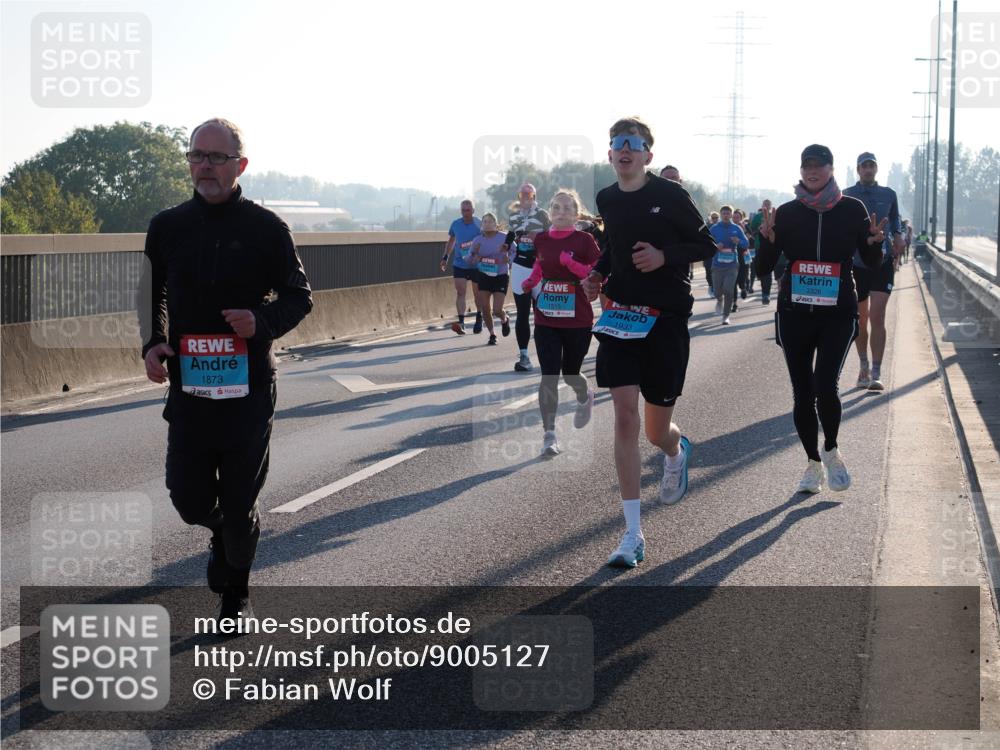 03.10.2025 - Köhlbrandbrückenlauf Fabian Wolf http://msf.ph/oto/9005127 03.10.2025 09:19:03 Position 3 1873, 515, 1933, 3326 meine-sportfotos.de