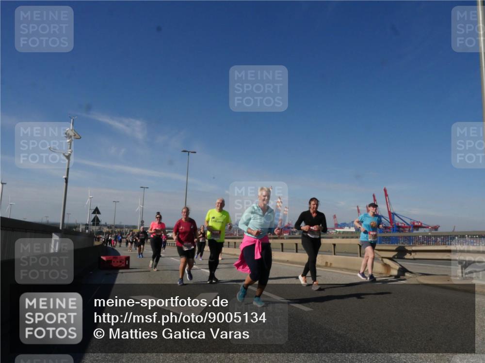 03.10.2025 - Köhlbrandbrückenlauf Matties Gatica Varas http://msf.ph/oto/9005134 03.10.2025 12:59:20 Position 2 1111 meine-sportfotos.de