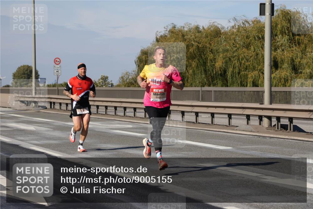 03.10.2025 - Köhlbrandbrückenlauf Julia Fischer http://msf.ph/oto/9005155 03.10.2025 12:38:54 Position 3 12, 5, 6482 meine-sportfotos.de