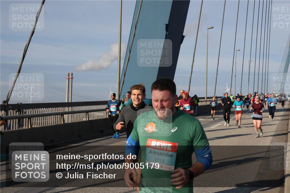 03.10.2025 - Köhlbrandbrückenlauf Julia Fischer http://msf.ph/oto/9005179 03.10.2025 09:51:15 Position 2 1213 meine-sportfotos.de