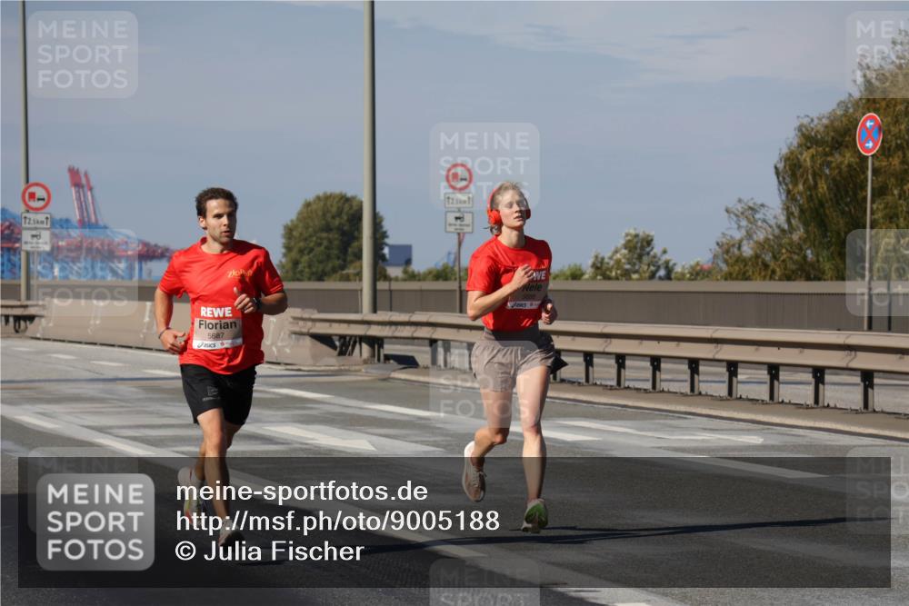 03.10.2025 - Köhlbrandbrückenlauf Julia Fischer http://msf.ph/oto/9005188 03.10.2025 12:38:59 Position 3 12, 5, 5687, 12, 5, 5688 meine-sportfotos.de