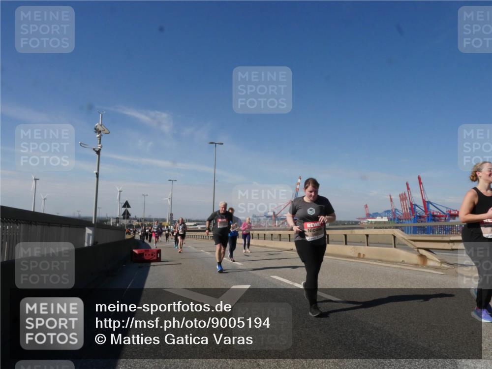03.10.2025 - Köhlbrandbrückenlauf Matties Gatica Varas http://msf.ph/oto/9005194 03.10.2025 12:59:26 Position 2  meine-sportfotos.de