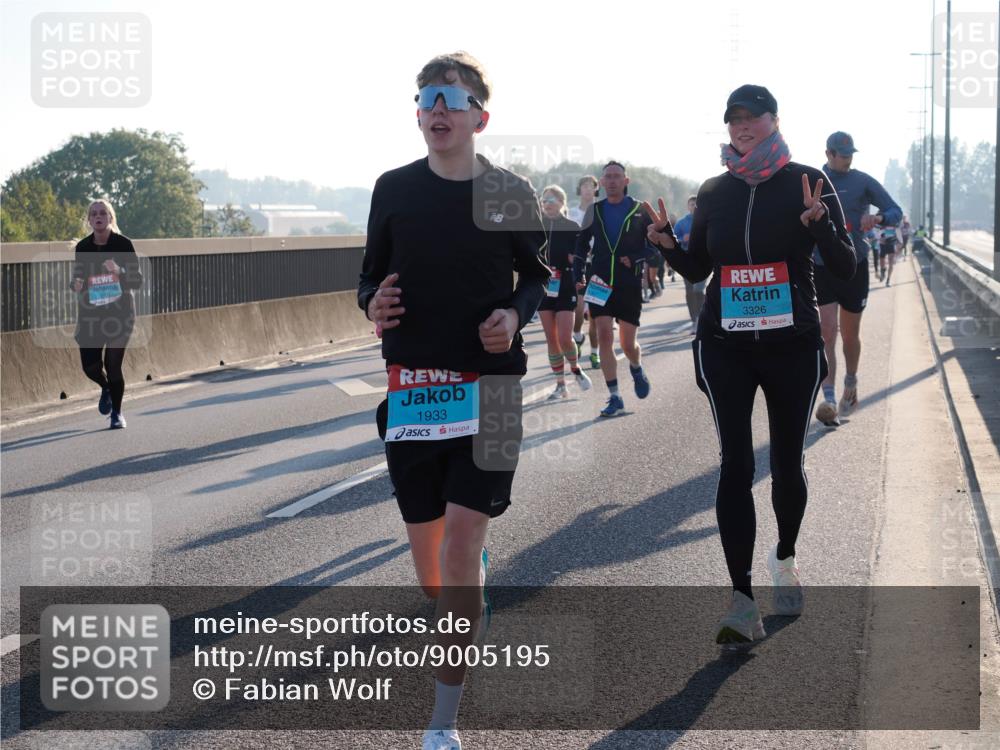 03.10.2025 - Köhlbrandbrückenlauf Fabian Wolf http://msf.ph/oto/9005195 03.10.2025 09:19:04 Position 3 1933, 3326 meine-sportfotos.de