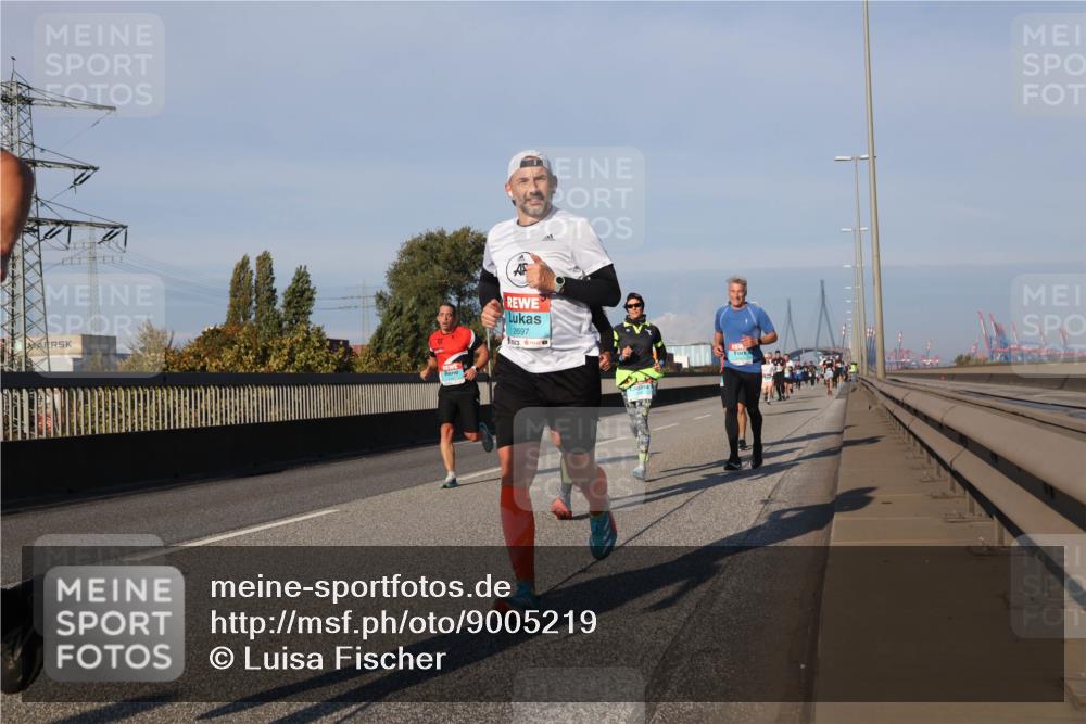 03.10.2025 - Köhlbrandbrückenlauf Luisa Fischer http://msf.ph/oto/9005219 03.10.2025 10:46:54 Position 3 2697 meine-sportfotos.de