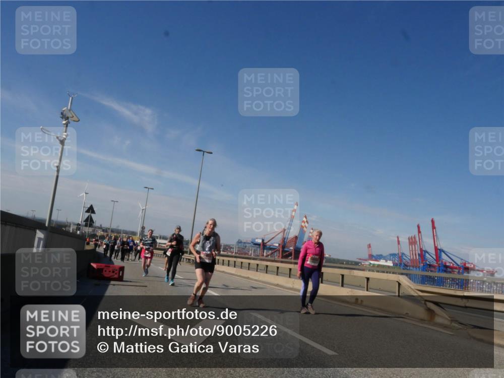 03.10.2025 - Köhlbrandbrückenlauf Matties Gatica Varas http://msf.ph/oto/9005226 03.10.2025 12:59:30 Position 2  meine-sportfotos.de