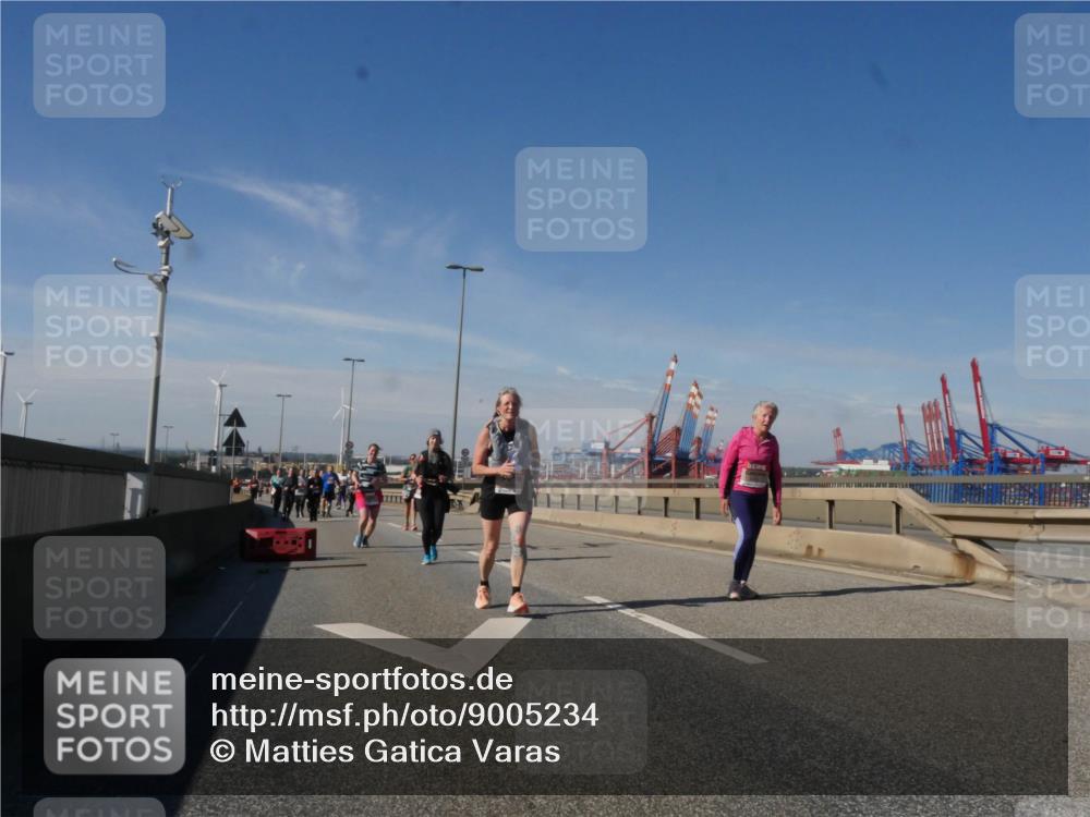03.10.2025 - Köhlbrandbrückenlauf Matties Gatica Varas http://msf.ph/oto/9005234 03.10.2025 12:59:31 Position 2  meine-sportfotos.de