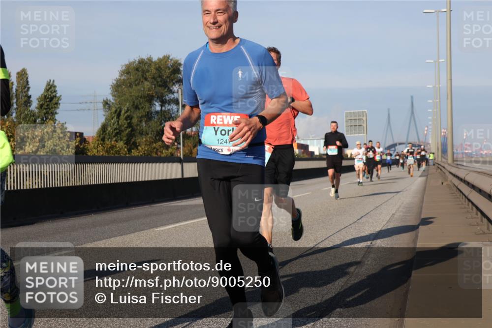 03.10.2025 - Köhlbrandbrückenlauf Luisa Fischer http://msf.ph/oto/9005250 03.10.2025 10:46:57 Position 3 1247 meine-sportfotos.de