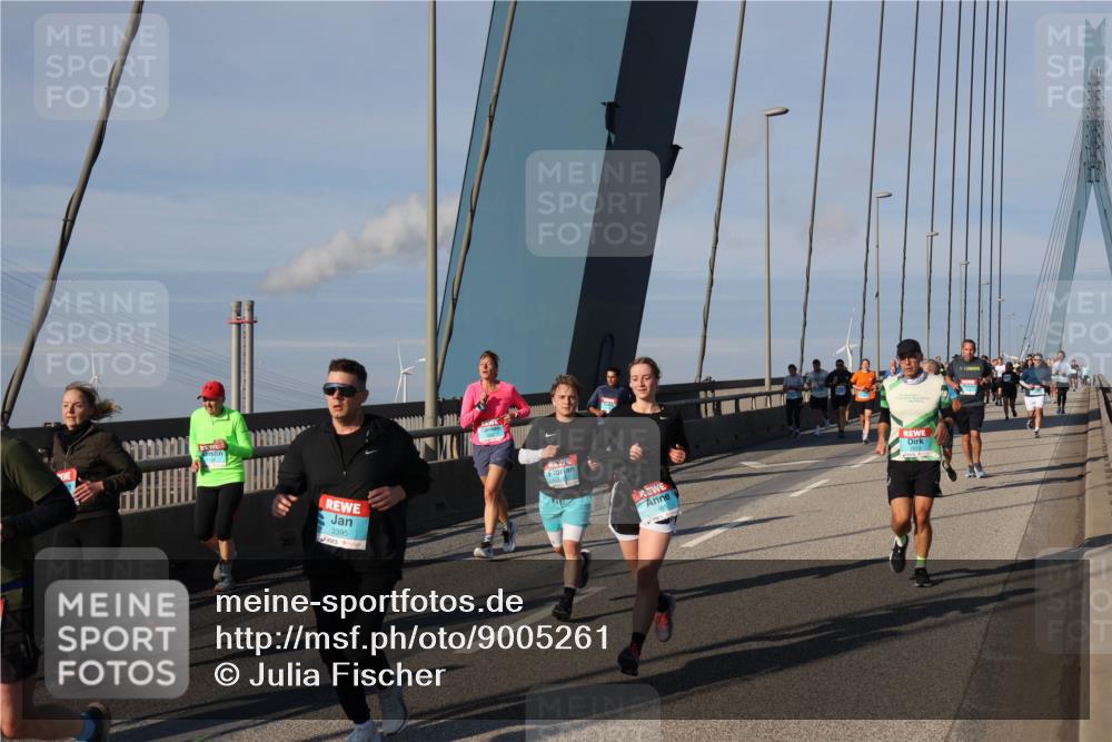 03.10.2025 - Köhlbrandbrückenlauf Julia Fischer http://msf.ph/oto/9005261 03.10.2025 09:51:40 Position 2  meine-sportfotos.de