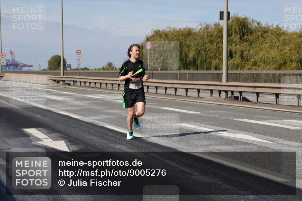 03.10.2025 - Köhlbrandbrückenlauf Julia Fischer http://msf.ph/oto/9005276 03.10.2025 12:39:26 Position 3  meine-sportfotos.de