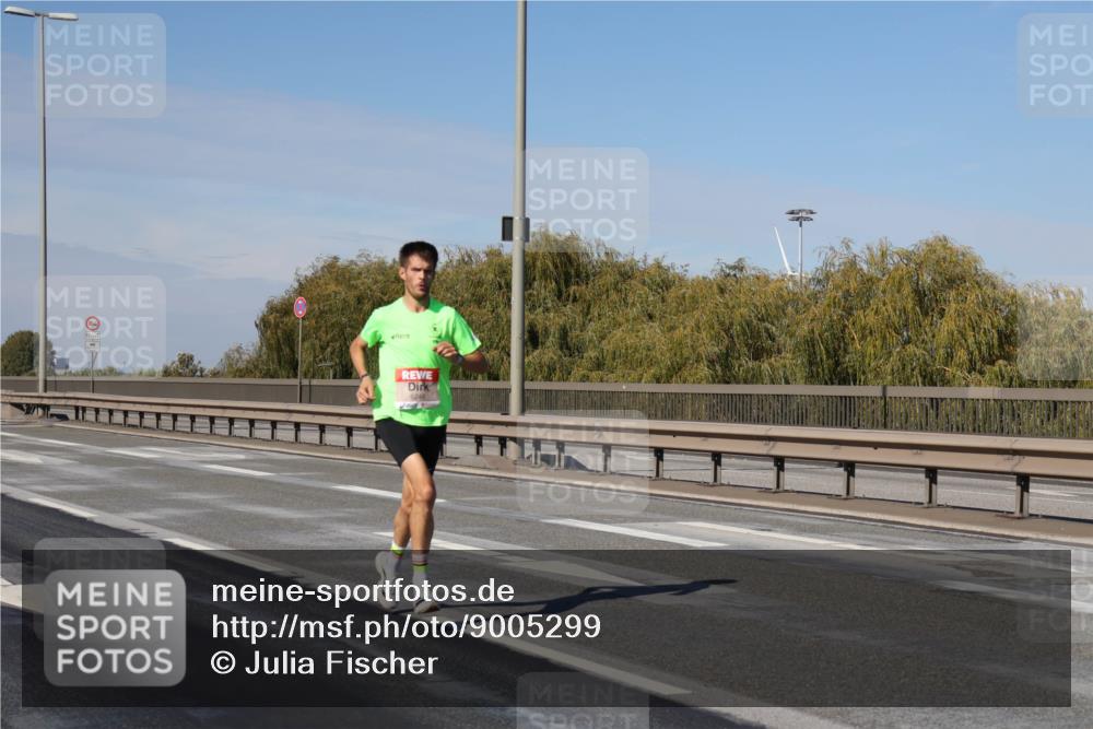 03.10.2025 - Köhlbrandbrückenlauf Julia Fischer http://msf.ph/oto/9005299 03.10.2025 12:39:36 Position 3 6248 meine-sportfotos.de