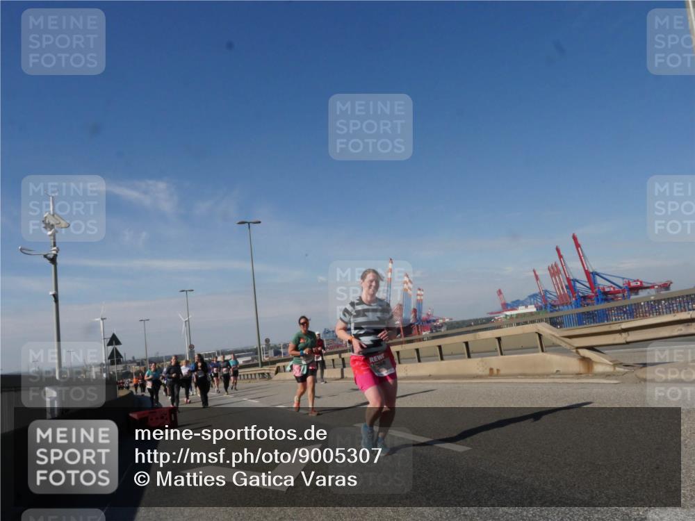 03.10.2025 - Köhlbrandbrückenlauf Matties Gatica Varas http://msf.ph/oto/9005307 03.10.2025 12:59:36 Position 2  meine-sportfotos.de