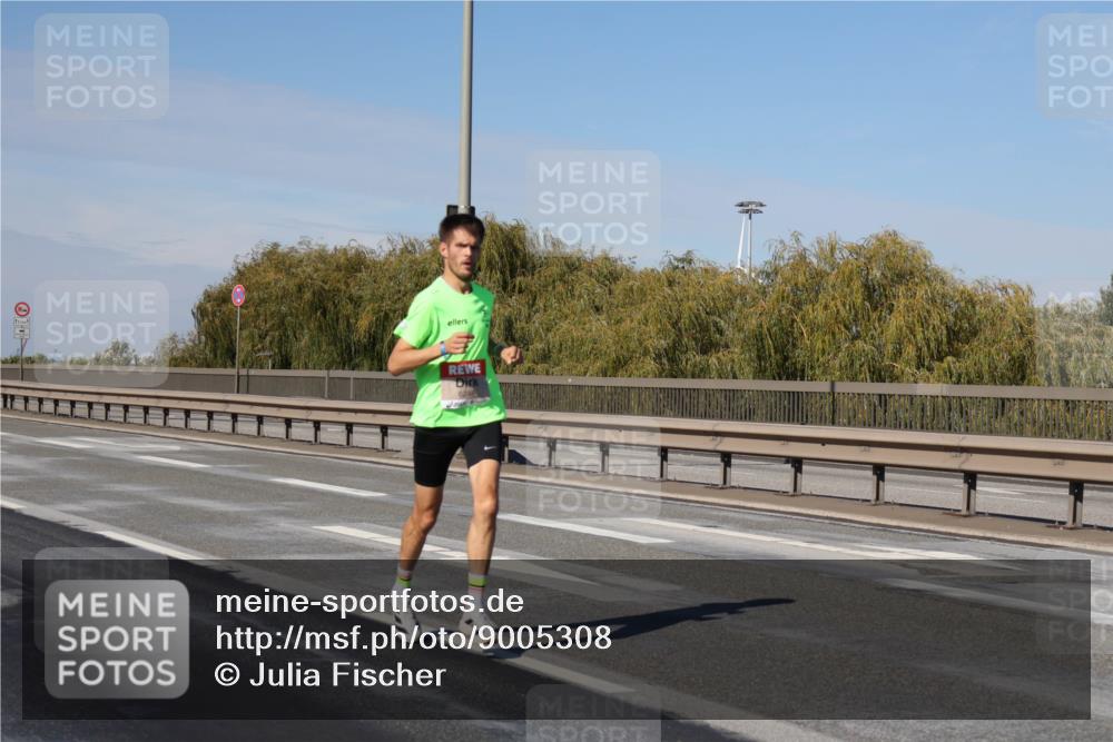 03.10.2025 - Köhlbrandbrückenlauf Julia Fischer http://msf.ph/oto/9005308 03.10.2025 12:39:36 Position 3 6248 meine-sportfotos.de