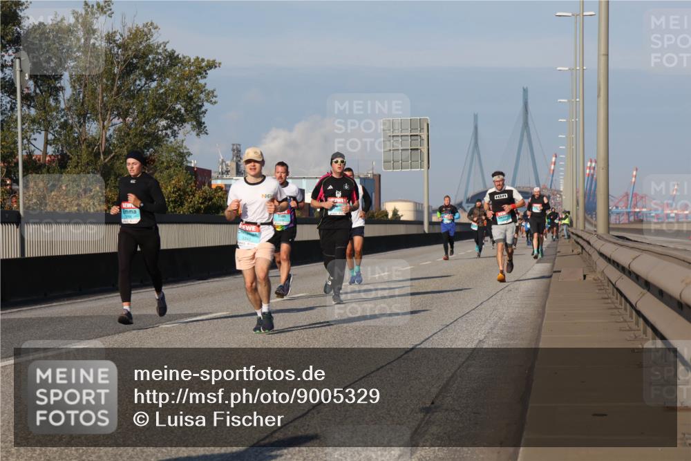 03.10.2025 - Köhlbrandbrückenlauf Luisa Fischer http://msf.ph/oto/9005329 03.10.2025 10:47:02 Position 3  meine-sportfotos.de