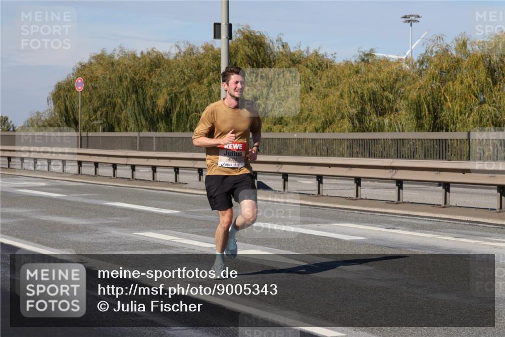 03.10.2025 - Köhlbrandbrückenlauf Julia Fischer http://msf.ph/oto/9005343 03.10.2025 12:39:52 Position 3 4072 meine-sportfotos.de