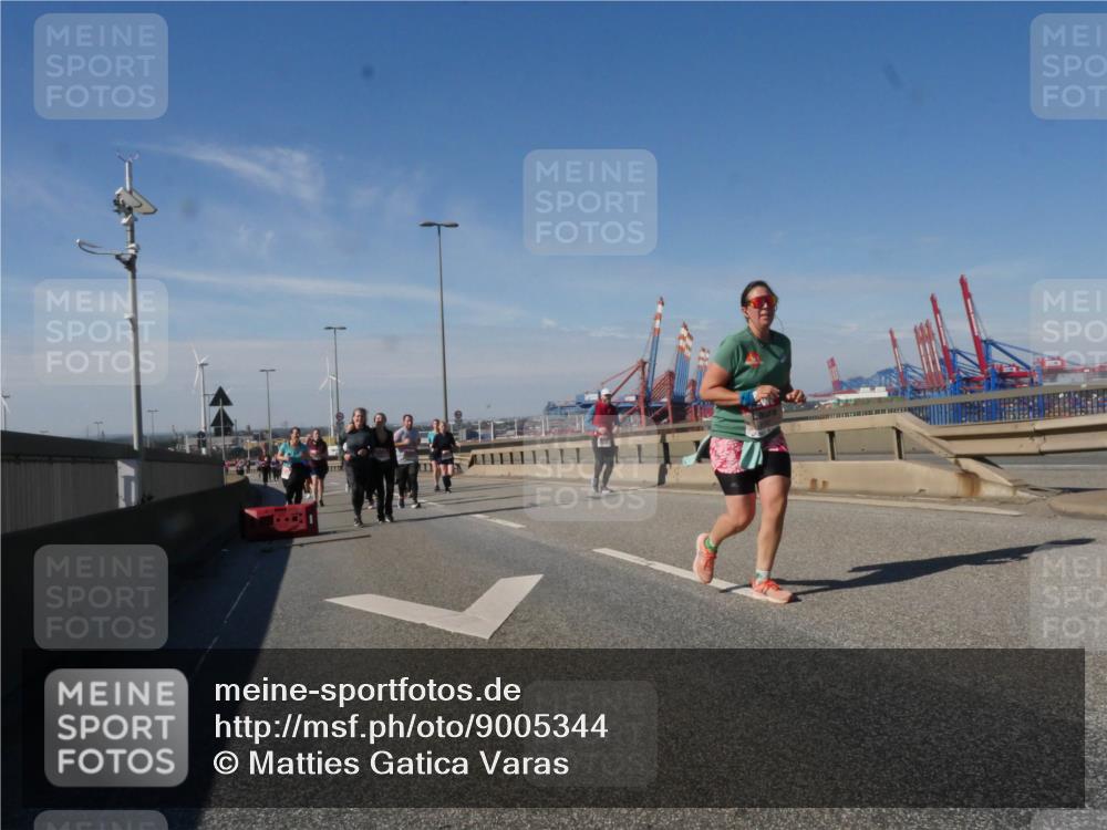 03.10.2025 - Köhlbrandbrückenlauf Matties Gatica Varas http://msf.ph/oto/9005344 03.10.2025 12:59:38 Position 2  meine-sportfotos.de