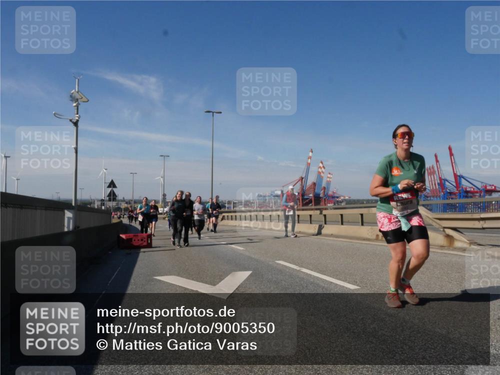 03.10.2025 - Köhlbrandbrückenlauf Matties Gatica Varas http://msf.ph/oto/9005350 03.10.2025 12:59:38 Position 2  meine-sportfotos.de