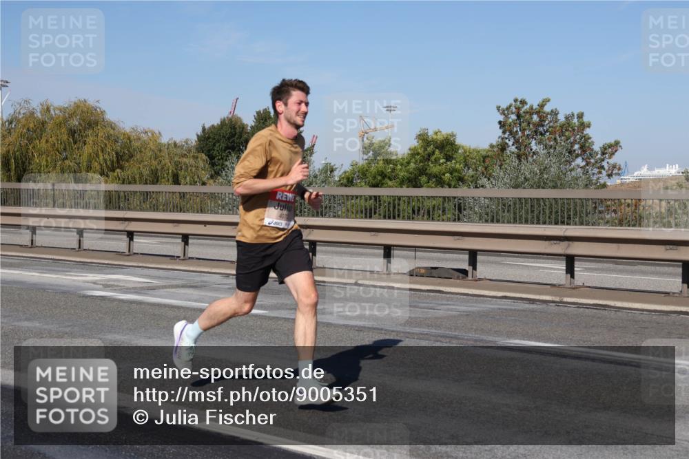 03.10.2025 - Köhlbrandbrückenlauf Julia Fischer http://msf.ph/oto/9005351 03.10.2025 12:39:54 Position 3 4072 meine-sportfotos.de